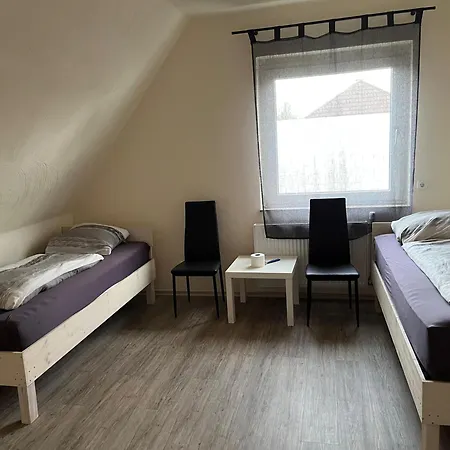 Pension Highway - Buende Carl Diem Strasse 46 Homestay *